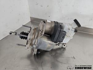 Gebruikte Rembol Renault Captur II (RJB) 1.6 E-Tech 160 Prijs € 300,00 Margeregeling aangeboden door Auto- en demontagebedrijf Eindewege