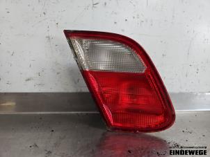 Gebruikte Achterlicht links Mercedes CLK (C208) 2.0 200K Evo 16V Prijs € 20,00 Margeregeling aangeboden door Auto- en demontagebedrijf Eindewege