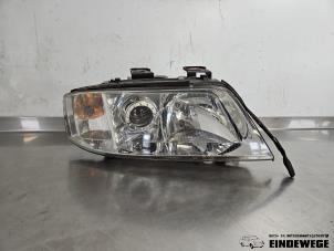Gebruikte Rechter Koplamp Audi A6 (C5) 2.4 V6 30V Prijs € 52,50 Margeregeling aangeboden door Auto- en demontagebedrijf Eindewege