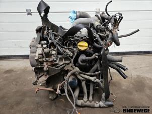 Gebruikte Motor Renault Trafic New (FL) 1.9 dCi 82 16V Prijs € 525,00 Margeregeling aangeboden door Auto- en demontagebedrijf Eindewege