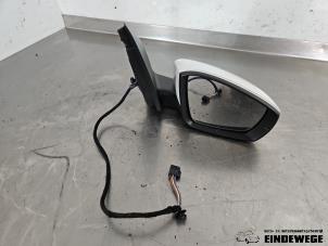 Gebruikte Buitenspiegel rechts Volkswagen Polo V (6R) 1.2 TDI 12V BlueMotion Prijs € 45,00 Margeregeling aangeboden door Auto- en demontagebedrijf Eindewege