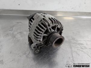 Gebruikte Dynamo Volkswagen Golf V (1K1) 1.4 16V Prijs € 35,00 Margeregeling aangeboden door Auto- en demontagebedrijf Eindewege