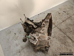 Gebruikte Versnellingsbak Peugeot Bipper Tepee (AJ) 1.3 HDI Prijs € 525,00 Margeregeling aangeboden door Auto- en demontagebedrijf Eindewege