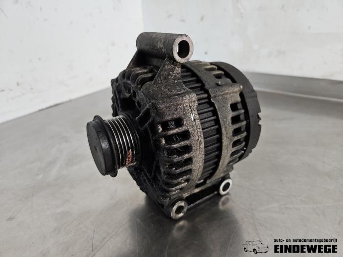 Gebruikte Dynamo Ford Mondeo IV Wagon 2.0 16V Prijs € 40,00 Margeregeling aangeboden door Auto- en demontagebedrijf Eindewege