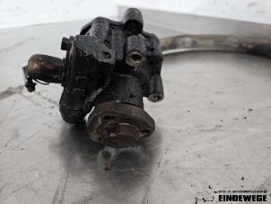 Gebruikte Servopomp Volkswagen Transporter T4 2.5 TDI Prijs € 52,50 Margeregeling aangeboden door Auto- en demontagebedrijf Eindewege