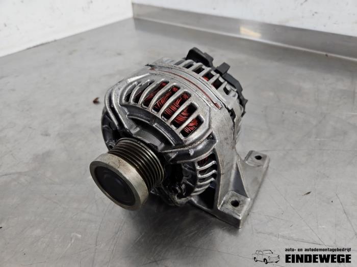 Gebruikte Dynamo Volvo V70 (SW) 2.3 T5 20V Prijs € 52,50 Margeregeling aangeboden door Auto- en demontagebedrijf Eindewege
