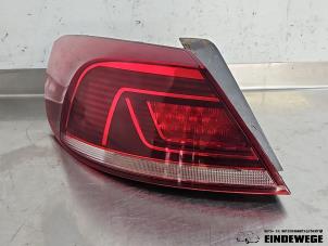 Gebruikte Achterlicht links Volkswagen Passat (362) 2.0 TDI 16V 140 Prijs € 78,50 Margeregeling aangeboden door Auto- en demontagebedrijf Eindewege