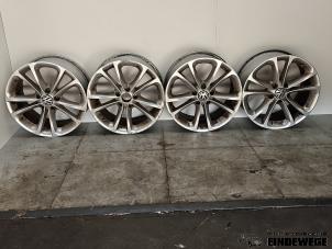 Gebruikte Velgen set Volkswagen Passat (362) 2.0 TDI 16V 140 Prijs € 210,00 Margeregeling aangeboden door Auto- en demontagebedrijf Eindewege