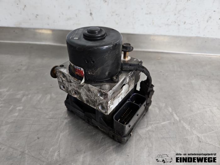 Gebruikte ABS Pomp Jeep Grand Cherokee (WG/WJ) 2.7 CRD 20V Prijs € 105,00 Margeregeling aangeboden door Auto- en demontagebedrijf Eindewege