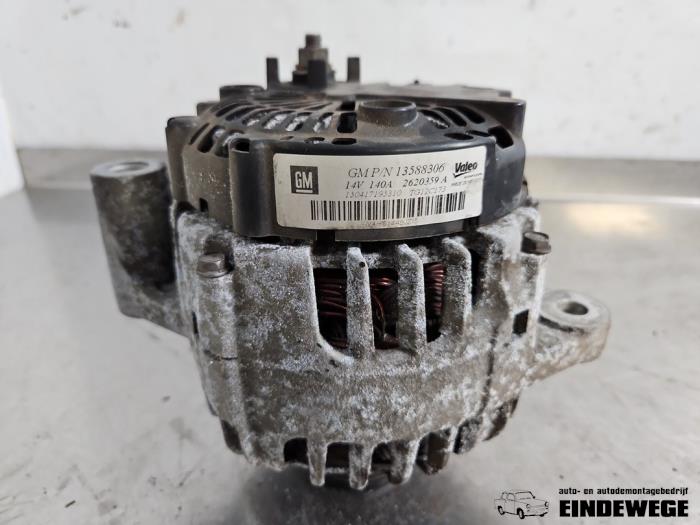 Dynamo van een Opel Insignia 2.0 CDTI 16V 140 ecoFLEX 2015