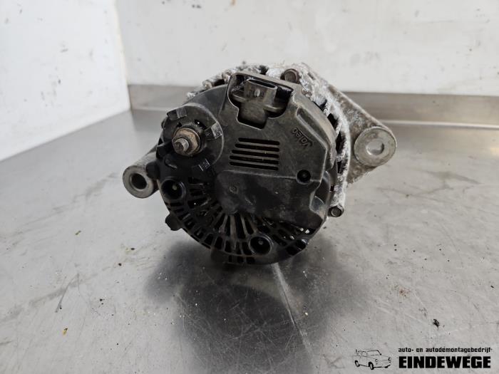 Dynamo van een Opel Insignia 2.0 CDTI 16V 140 ecoFLEX 2015