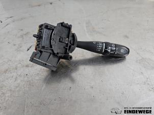 Gebruikte Ruitenwis Schakelaar Hyundai Getz 1.3i 12V Prijs € 20,00 Margeregeling aangeboden door Auto- en demontagebedrijf Eindewege