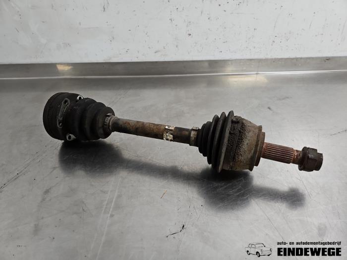 Gebruikte Aandrijfas rechts-voor Alfa Romeo GT (937) 1.8 Twin Spark 16V Prijs € 40,00 Margeregeling aangeboden door Auto- en demontagebedrijf Eindewege