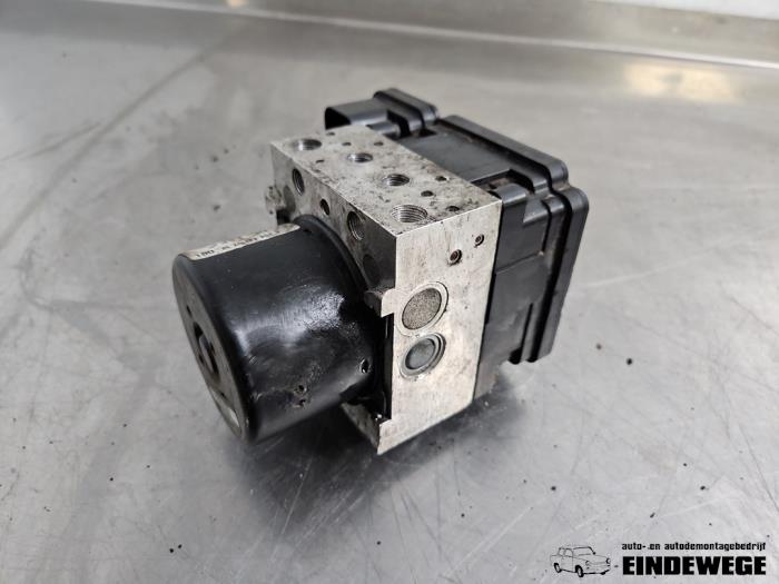 Gebruikte ABS Pomp Mercedes C (W204) 2.2 C-200 CDI 16V Prijs € 157,50 Margeregeling aangeboden door Auto- en demontagebedrijf Eindewege