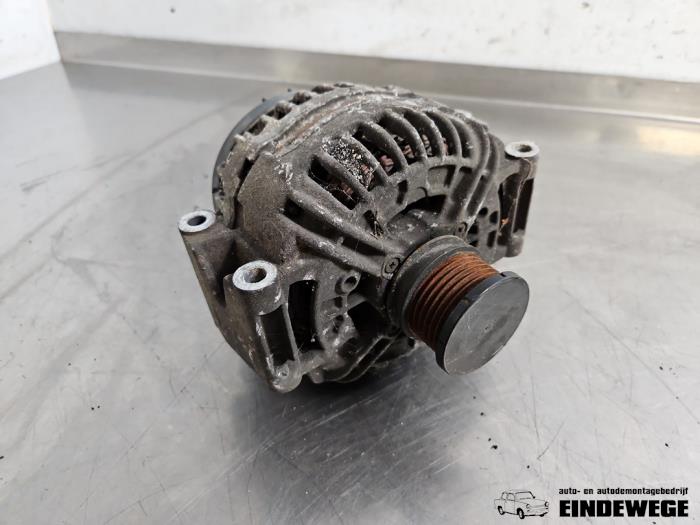 Gebruikte Dynamo Mercedes C (W204) 2.2 C-200 CDI 16V Prijs € 52,50 Margeregeling aangeboden door Auto- en demontagebedrijf Eindewege