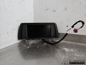 Gebruikte Display Interieur BMW 3 serie (F30) 320i 2.0 16V Prijs € 105,00 Margeregeling aangeboden door Auto- en demontagebedrijf Eindewege