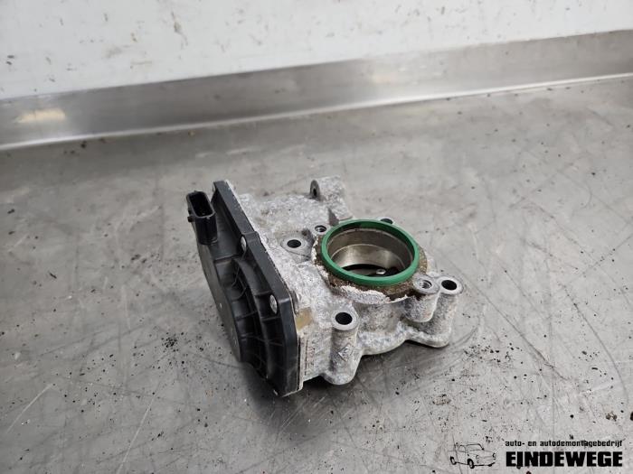 Gebruikte Gasklephuis Renault Modus/Grand Modus (JP) 1.2 16V TCE 100 Prijs € 30,00 Margeregeling aangeboden door Auto- en demontagebedrijf Eindewege