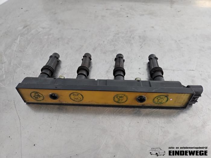 Gebruikte Bobine Opel Astra J (PC6/PD6/PE6/PF6) 1.4 Turbo 16V Prijs € 35,00 Margeregeling aangeboden door Auto- en demontagebedrijf Eindewege