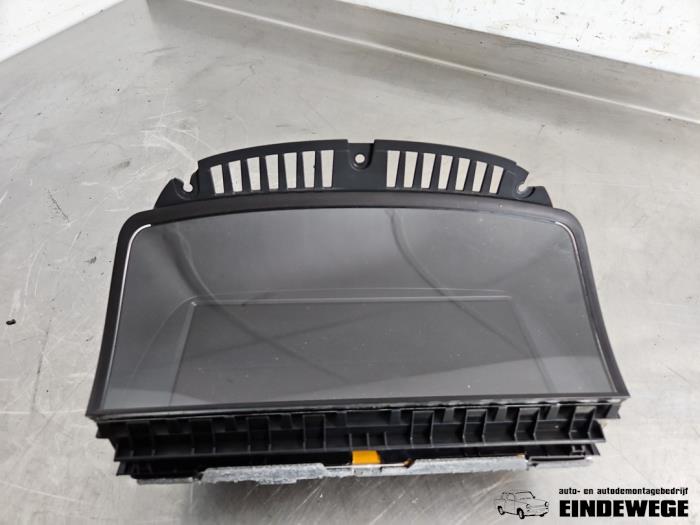 Gebruikte Display Interieur BMW 7 serie (E65/E66/E67) 745i,Li 4.4 V8 32V Prijs € 250,00 Margeregeling aangeboden door Auto- en demontagebedrijf Eindewege