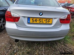 Gebruikte Bumper achter BMW 3 serie (E90) 320i 16V Prijs € 105,00 Margeregeling aangeboden door Auto- en demontagebedrijf Eindewege