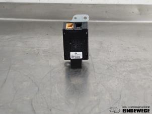 Gebruikte Radio module Volkswagen Golf VI (5K1) 1.4 TSI 160 16V Prijs € 20,00 Margeregeling aangeboden door Auto- en demontagebedrijf Eindewege