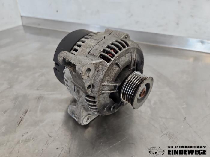 Gebruikte Dynamo Volvo V70 (GW/LW/LZ) 2.5 10V Prijs € 52,50 Margeregeling aangeboden door Auto- en demontagebedrijf Eindewege