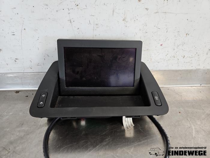 Gebruikte Display Interieur Peugeot 308 SW (4E/H) 1.6 16V THP Autom. Prijs € 88,50 Margeregeling aangeboden door Auto- en demontagebedrijf Eindewege