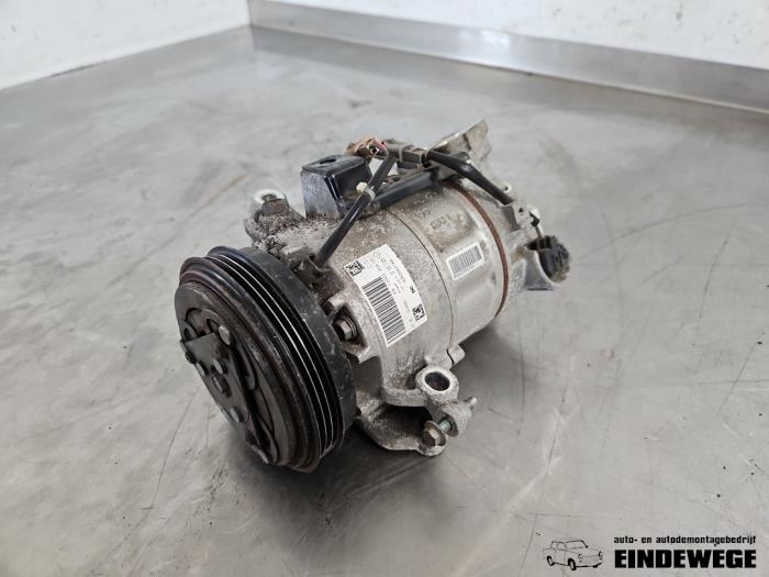 Gebruikte Aircopomp Renault Twingo III (AH) 1.0 SCe 65 12V Prijs € 105,00 Margeregeling aangeboden door Auto- en demontagebedrijf Eindewege