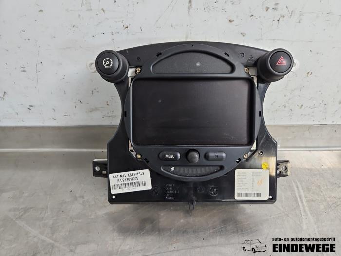 Gebruikte Display Interieur Mini Mini Cooper S (R53) 1.6 16V Prijs € 157,50 Margeregeling aangeboden door Auto- en demontagebedrijf Eindewege