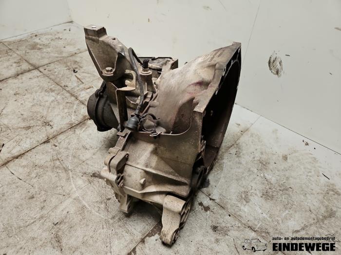 Gebruikte Versnellingsbak Ford Focus 3 Wagon 1.0 Ti-VCT EcoBoost 12V 100 Prijs € 367,50 Margeregeling aangeboden door Auto- en demontagebedrijf Eindewege
