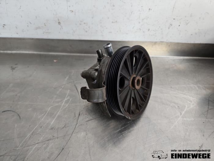 Gebruikte Pomp Servo Volvo S60 I (RS/HV) 2.4 20V 140 Prijs € 52,50 Margeregeling aangeboden door Auto- en demontagebedrijf Eindewege