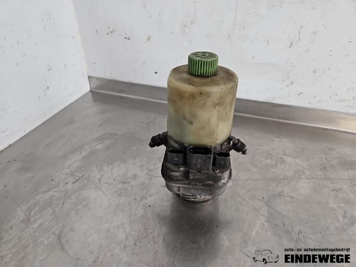 Gebruikte Pomp Servo Volkswagen Fox (5Z) 1.4 16V Prijs € 52,50 Margeregeling aangeboden door Auto- en demontagebedrijf Eindewege