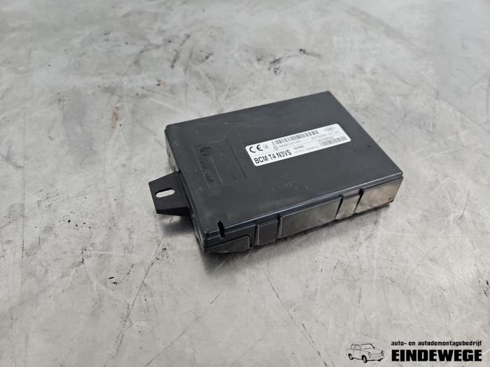 Gebruikte Module Bodycontrol Renault Twingo III (AH) 1.0 SCe 65 12V Prijs € 52,50 Margeregeling aangeboden door Auto- en demontagebedrijf Eindewege