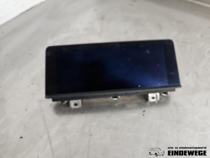 Gebruikte Display Interieur BMW 1 serie (F20) 116i 1.6 16V Prijs € 288,50 Margeregeling aangeboden door Auto- en demontagebedrijf Eindewege