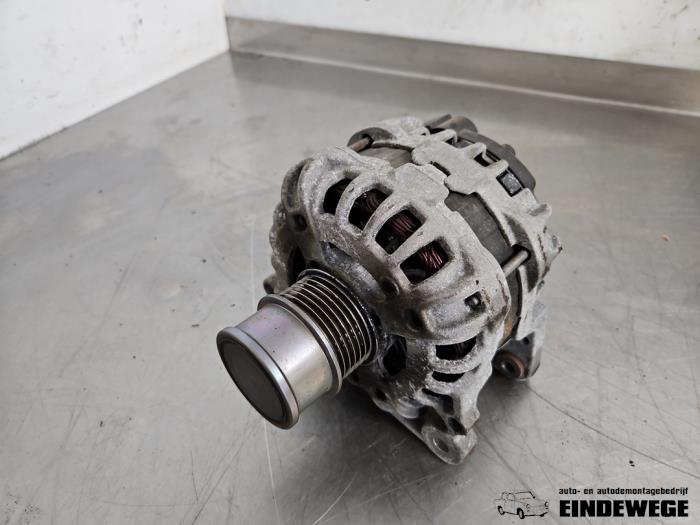 Gebruikte Dynamo Seat Ibiza IV (6J5) 1.0 EcoTSI 12V Prijs € 35,00 Margeregeling aangeboden door Auto- en demontagebedrijf Eindewege