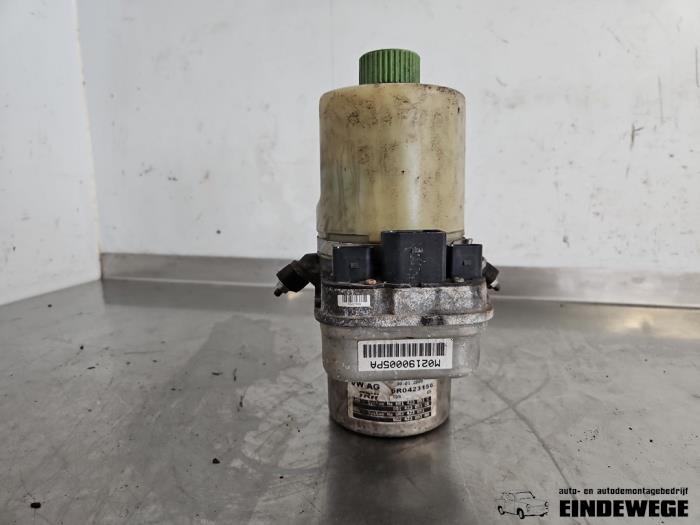 Gebruikte Servopomp Volkswagen Polo IV (9N1/2/3) 1.2 Prijs € 52,50 Margeregeling aangeboden door Auto- en demontagebedrijf Eindewege