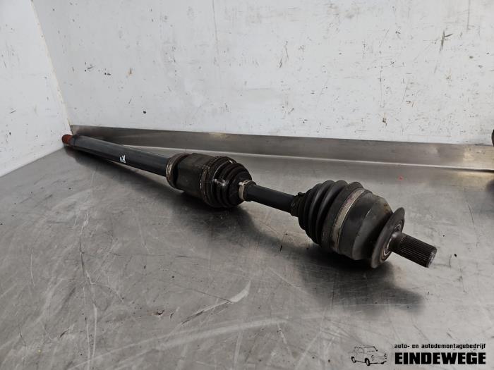 Gebruikte Steekas rechts-voor Volvo C30 (EK/MK) 2.0 D3 20V Prijs € 52,50 Margeregeling aangeboden door Auto- en demontagebedrijf Eindewege