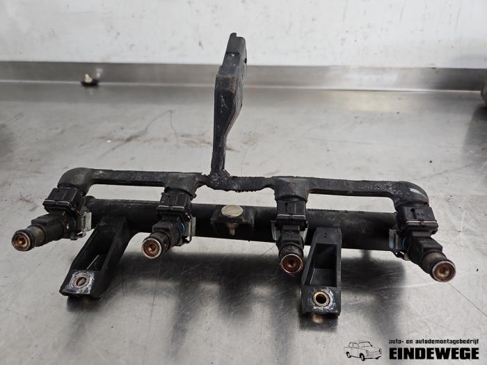 Gebruikte Injector brug Citroen C3 (FC/FL/FT) 1.4 Prijs € 45,00 Margeregeling aangeboden door Auto- en demontagebedrijf Eindewege
