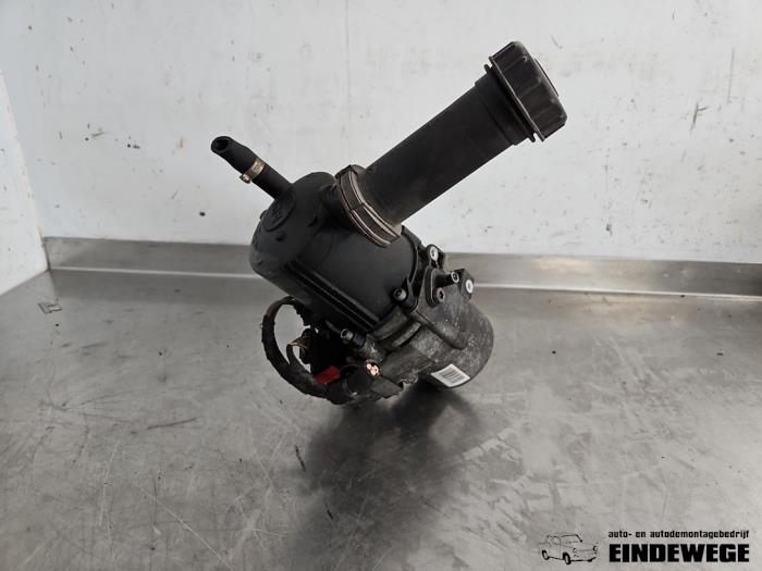 Gebruikte Servopomp Peugeot 307 SW (3H) 2.0 16V Prijs € 52,50 Margeregeling aangeboden door Auto- en demontagebedrijf Eindewege