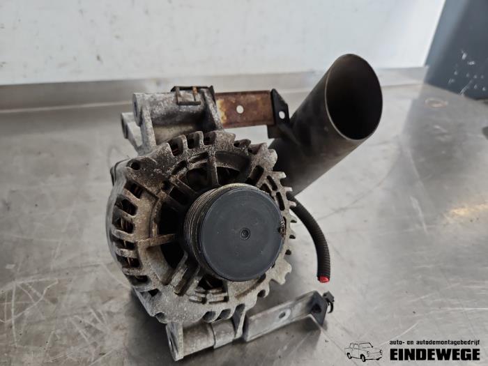 Gebruikte Dynamo Ford Mondeo III 1.8 16V Prijs € 35,00 Margeregeling aangeboden door Auto- en demontagebedrijf Eindewege