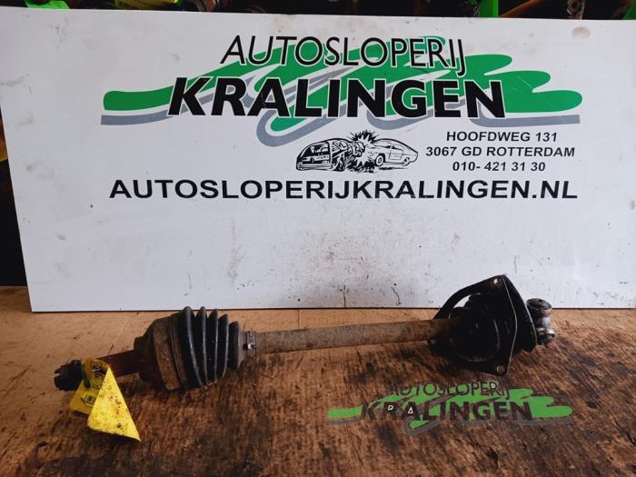 Gebruikte Steekas links-voor Opel Vivaro 1.9 DI Prijs € 24,99 Margeregeling aangeboden door Autosloperij Kralingen B.V.