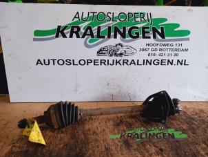 Gebruikte Homokineetas links-voor Opel Vivaro 1.9 DI Prijs € 24,99 Margeregeling aangeboden door Autosloperij Kralingen B.V.