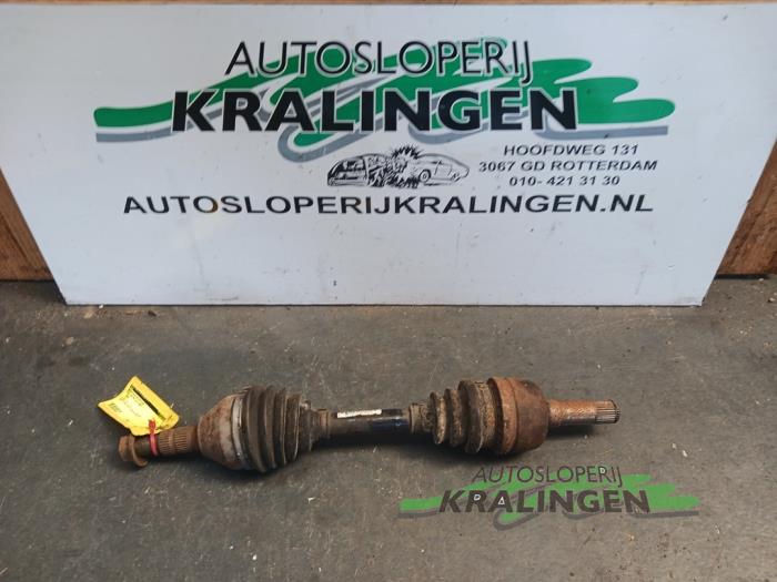 Gebruikte Steekas rechts-voor Opel Vectra C Caravan 3.2 V6 24V Prijs € 24,99 Margeregeling aangeboden door Autosloperij Kralingen B.V.