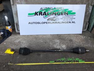 Gebruikte Aandrijfas rechts-voor Opel Corsa C (F08/68) Prijs € 50,00 Margeregeling aangeboden door Autosloperij Kralingen B.V.