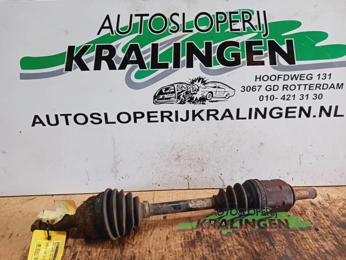Gebruikte Steekas links-voor Opel Astra H SW (L35) 1.8 16V Prijs € 24,99 Margeregeling aangeboden door Autosloperij Kralingen B.V.