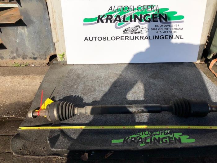 Gebruikte Steekas rechts-voor Mercedes ML I (163) 270 2.7 CDI 20V Prijs € 49,99 Margeregeling aangeboden door Autosloperij Kralingen B.V.