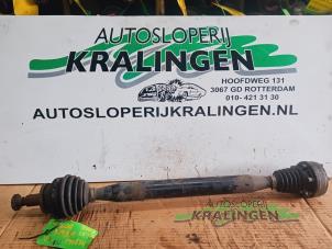 Gebruikte Aandrijfas rechts-voor Skoda Fabia (6Y2) 1.2 HTTP Prijs € 24,99 Margeregeling aangeboden door Autosloperij Kralingen B.V.