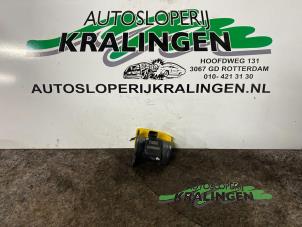 Gebruikte Luchtmassameter Volkswagen Bora (1J2) 1.6 Prijs € 25,00 Margeregeling aangeboden door Autosloperij Kralingen B.V.