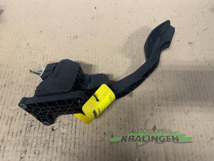 Gaspedaalpositie Sensor van een Fiat Punto II (188) 1.4 16V 2007