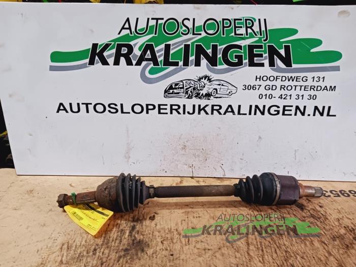 Gebruikte Steekas links-voor Ford Fiesta 5 (JD/JH) 1.6 16V Prijs € 24,99 Margeregeling aangeboden door Autosloperij Kralingen B.V.